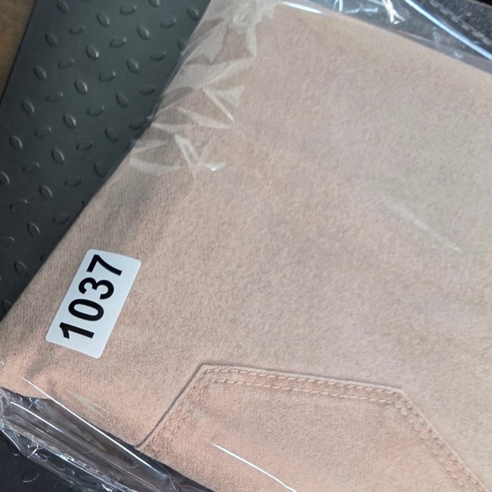 Chico's Platinum Denim Rose Gold Peach Beige Straight Leg Jeans Stretch 1 / 8 - Picture 12 of 12